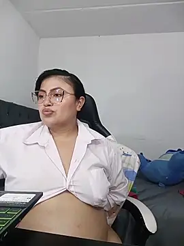 Chatroom XXX en direct de roouse_Pregnant