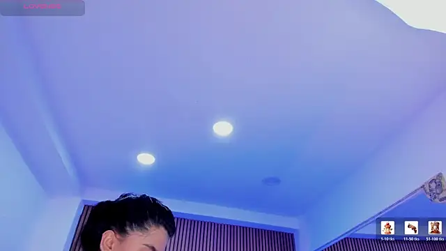 Chat +18 de SelenaStonne ao vivo