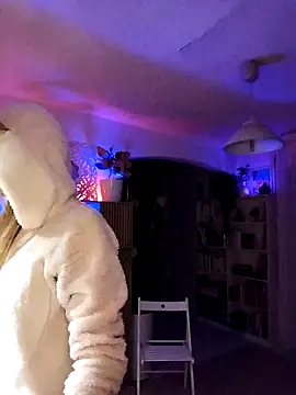 Chatroom XXX en direct de Luna_Kitanna