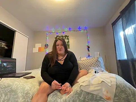 JizzyJazzunleashed: онлайн-секс-чат