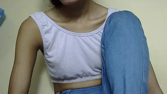 Anu_tiny live XXX chat