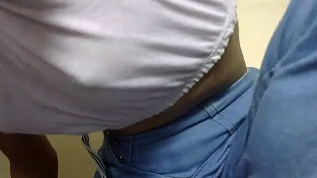 Czat XXX na żywo – Anu_tiny