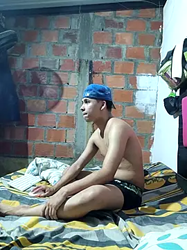 Mia_axelll Adlı Modelin Canlı XXX Sohbeti