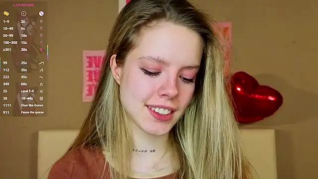 TiffinyMergist: онлайн-секс-чат