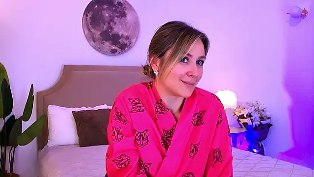 EmeraldGlow's Live XXX Chat