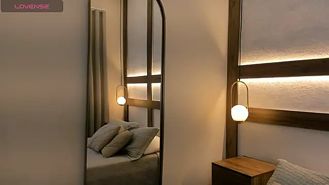 Aurea_Silk Show Webcam