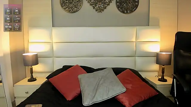 Онлайн чат XXX SuzzieSweet