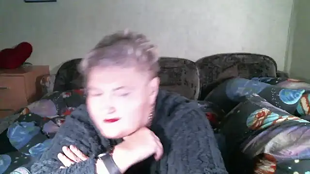 Show modela Lana555 na web-kameri