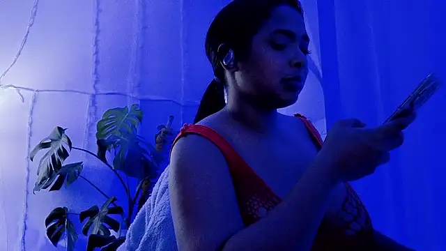 Онлайн чат XXX VickyGrey