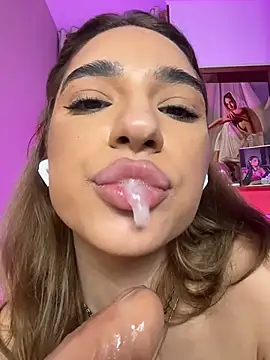 XXX chat uživo modela ItalianGirl