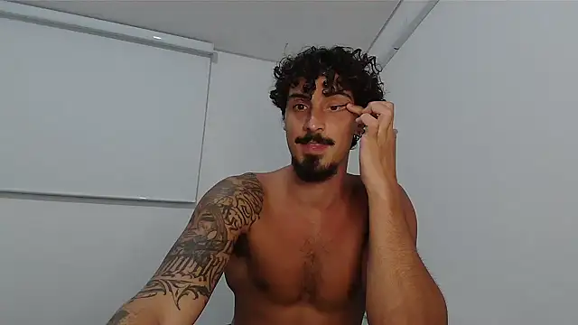 XXX chat uživo modela milkoffe