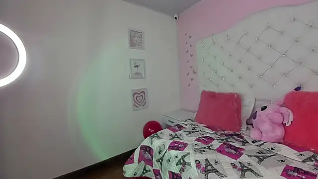 XXX chat uživo modela HeimySmith