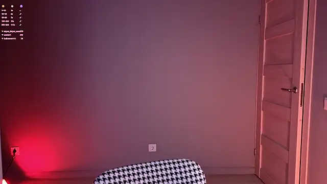 XXX chat uživo modela PollyRouge__