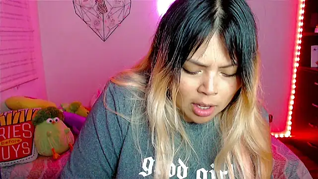 EllieMoonX Adlı Modelin Canlı XXX Sohbeti