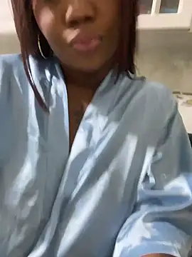 SarahBleer – Naživo XXX chat