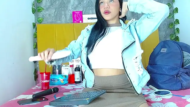 anitacorreahotcm101 Adlı Modelin Canlı XXX Sohbeti