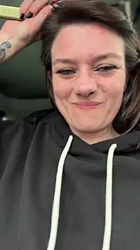 LadyLena1 Live XXX-chat