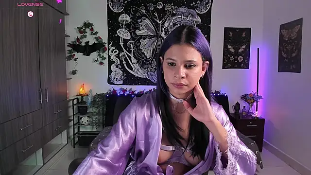 LadyAvalon's Live XXX Chat