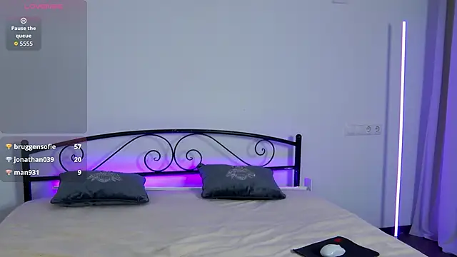 Maytaai's Live XXX Chat