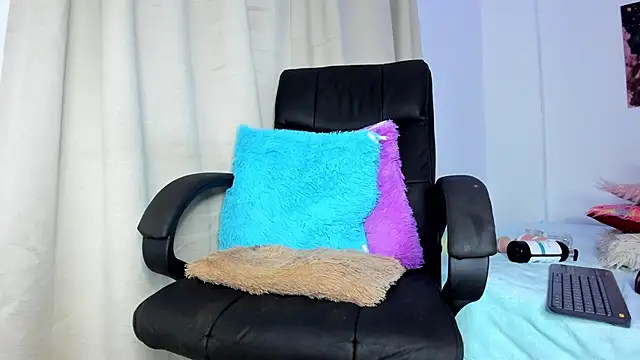 hailey_hadid's Live XXX Chat