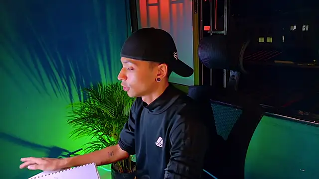 Imtavo live XXX chat