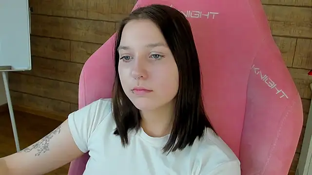 TinnaBurton Live XXX-chat