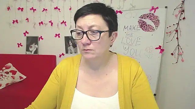 EmilyL0ve – Live XXX-chat