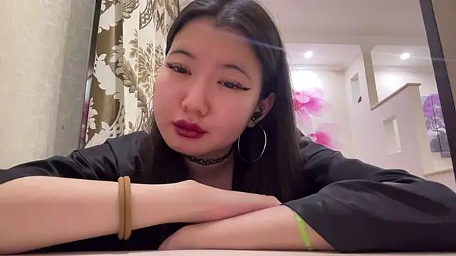 MaeRaads' Live XXX Chat