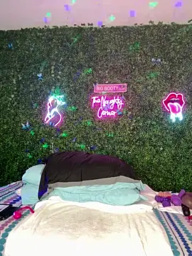 RenaThickAss Webcamshow