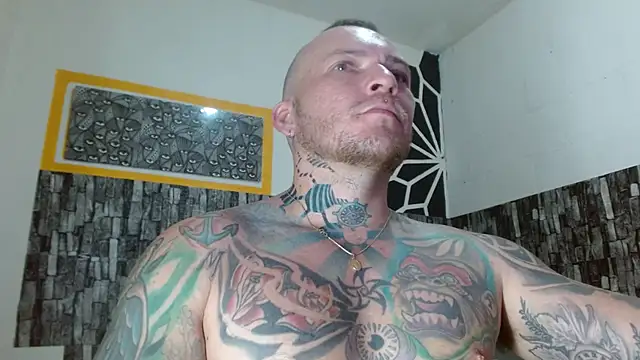 stripnolimits:  απευθείας συνομιλία ΧΧΧ