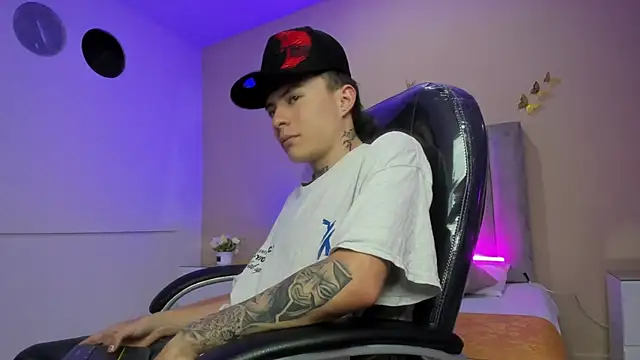 Nascary_Fox Live XXX Chat