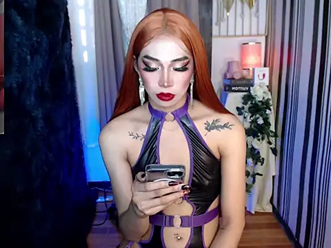 Show modela Foxysexykendra na web-kameri