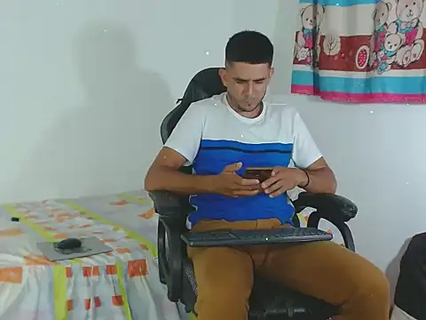 دردشة _Grasshopper الجنسية المباشرة