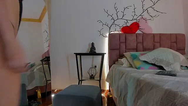 Pokazy przed kamerką – SunnyLeonz