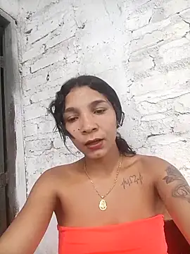 Pokazy przed kamerką – chikivivi-