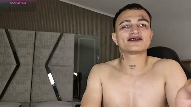 LiamDeep 即時 XXX 聊天