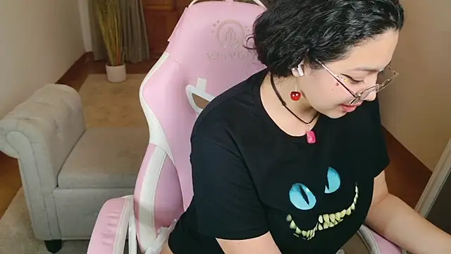 SelenaBlumX 即時 XXX 聊天