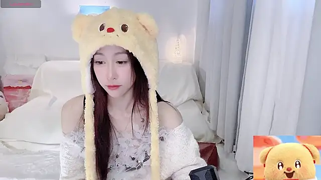 XXX chat uživo modela Fayebae_11