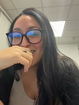 Goddessxxrosexx Adlı Modelin Canlı XXX Sohbeti