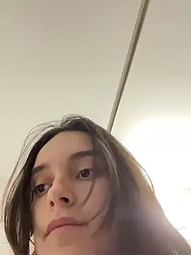 Monica_Law_ Adlı Modelin Canlı XXX Sohbeti