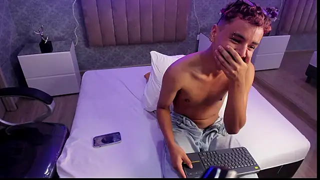 XXX chat uživo modela Xavier_Fox___