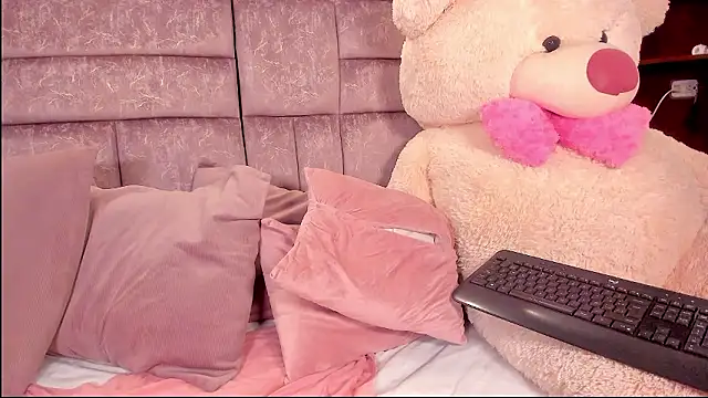 miaa_quinn élő XXX-chatje