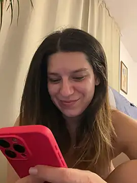 NadiraNoor 现场XXX聊天