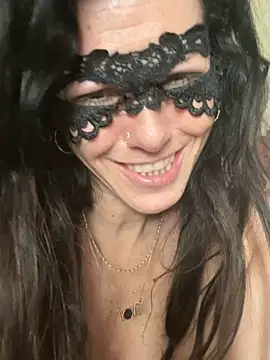 EmySkinny85 Chat XXX in diretta