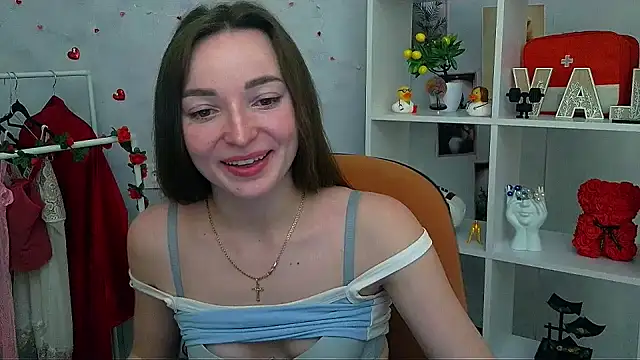 دردشة _Barbie_Kiss_ الجنسية المباشرة