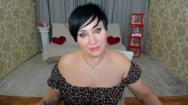 KiraTempt Live XXX Chat