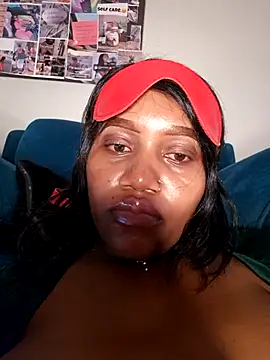 SquirtQueen222 现场XXX聊天