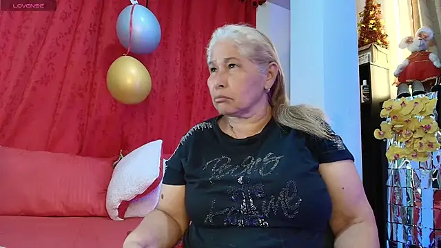 girl_amada: онлайн-секс-чат