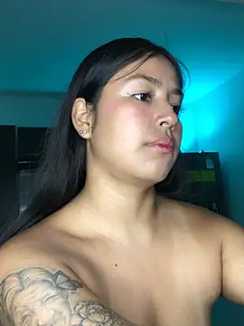 EmmaRossem 现场XXX聊天