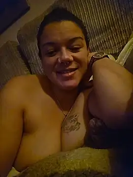 XXX chat uživo modela GoddessChantelle